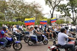 640px-protestas_en_caracas2c_02mar14_281416119365529